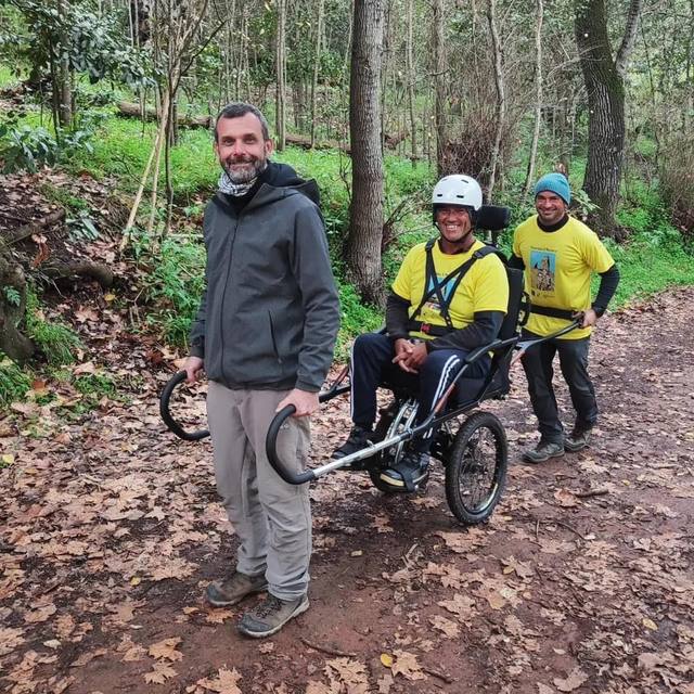 Ruta por el bosque con la Joëlette