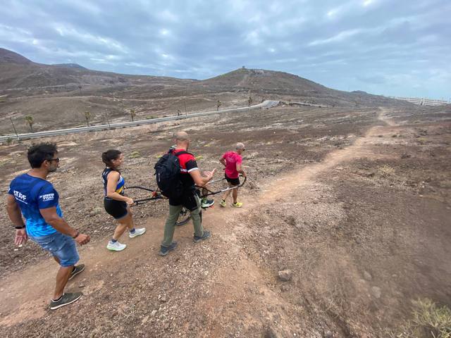 Bajando el sendero en equipo