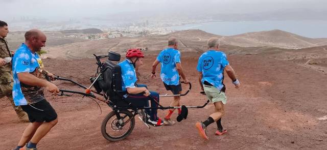 Bajando con Las Palmas de Gran Canaria a los pies